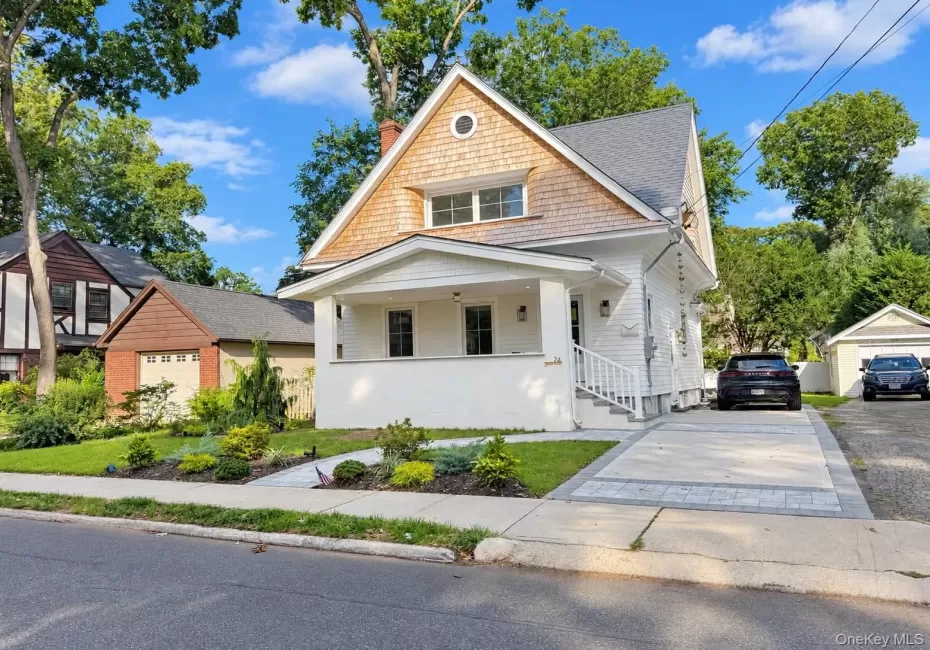 74 Linmouth Road, Hempstead, NY, 3 Bedrooms Bedrooms, 9 Rooms Rooms,1 BathroomBathrooms,Residential,For Rent,Linmouth,0,1047386 74 Linmouth Road, Hempstead, NY, 3 Bedrooms Bedrooms, 9 Rooms Rooms,1 BathroomBathrooms,Residential,For Rent,Linmouth,0,1047386