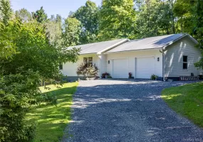 60 Briarwood Lane, North East, NY, 3 Bedrooms Bedrooms, 5 Rooms Rooms,2 BathroomsBathrooms,Residential,For Rent,Briarwood,0,1047331 60 Briarwood Lane, North East, NY, 3 Bedrooms Bedrooms, 5 Rooms Rooms,2 BathroomsBathrooms,Residential,For Rent,Briarwood,0,1047331