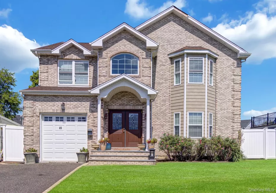 45 Meeting Lane, Oyster Bay, NY, 5 Bedrooms Bedrooms, 11 Rooms Rooms,4 BathroomsBathrooms,Residential,For Rent,Meeting,0,1047469 45 Meeting Lane, Oyster Bay, NY, 5 Bedrooms Bedrooms, 11 Rooms Rooms,4 BathroomsBathrooms,Residential,For Rent,Meeting,0,1047469