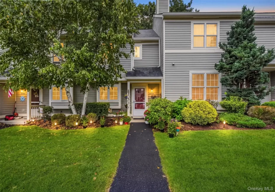 5304 Applewood Circle, Southeast, NY, 2 Bedrooms Bedrooms, 7 Rooms Rooms,1 BathroomBathrooms,Residential,For Rent,Applewood,0,1045338 5304 Applewood Circle, Southeast, NY, 2 Bedrooms Bedrooms, 7 Rooms Rooms,1 BathroomBathrooms,Residential,For Rent,Applewood,0,1045338