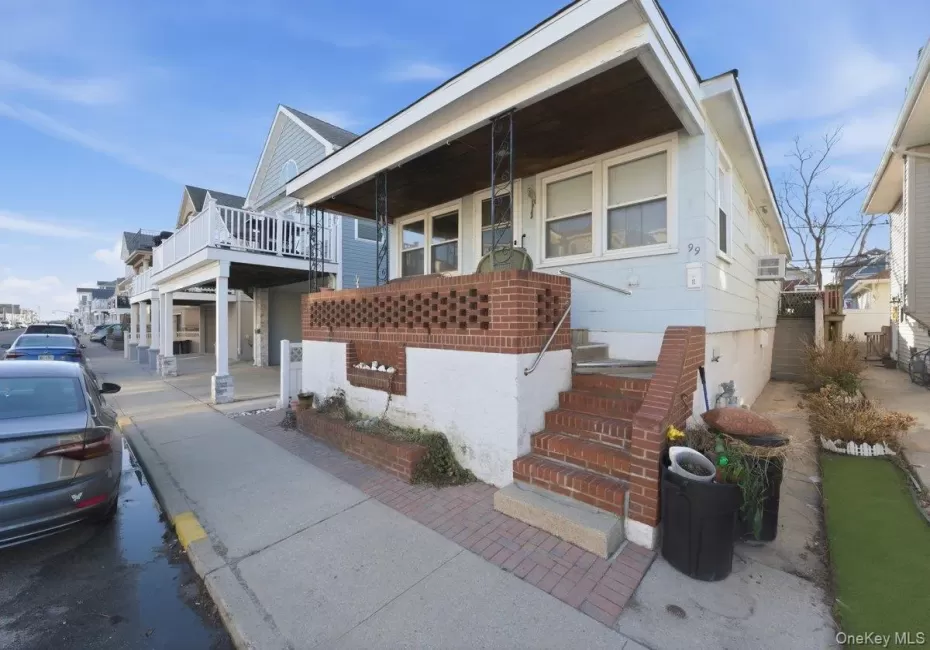 99 Virginia Avenue, Long Beach, NY, 3 Bedrooms Bedrooms, 6 Rooms Rooms,2 BathroomsBathrooms,Residential,For Rent,Virginia,0,1047315 99 Virginia Avenue, Long Beach, NY, 3 Bedrooms Bedrooms, 6 Rooms Rooms,2 BathroomsBathrooms,Residential,For Rent,Virginia,0,1047315