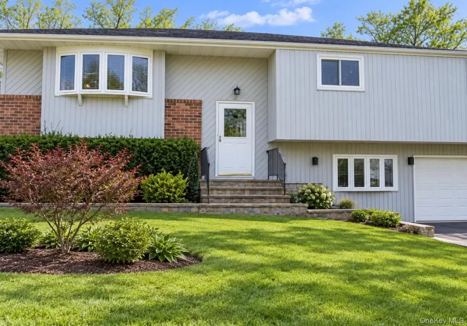 22 Sunburst Drive, Babylon, NY, 1 Bedroom Bedrooms, 4 Rooms Rooms,1 BathroomBathrooms,Residential Lease,For Rent,Sunburst,0,1047353 22 Sunburst Drive, Babylon, NY, 1 Bedroom Bedrooms, 4 Rooms Rooms,1 BathroomBathrooms,Residential Lease,For Rent,Sunburst,0,1047353
