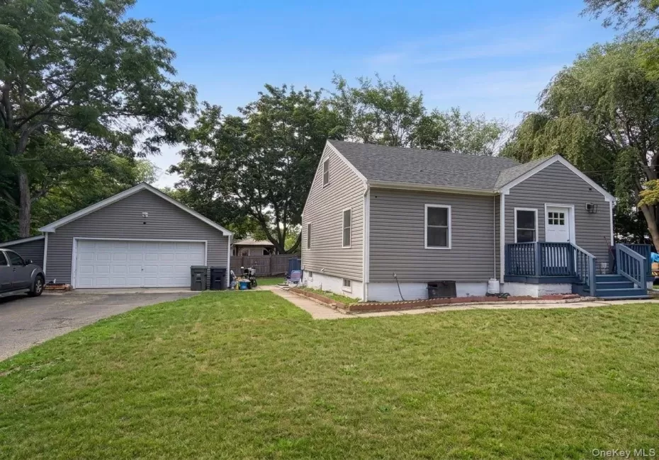 56 Gould Road, Brookhaven, NY, 3 Bedrooms Bedrooms, 6 Rooms Rooms,2 BathroomsBathrooms,Residential,For Rent,Gould,0,1047358 56 Gould Road, Brookhaven, NY, 3 Bedrooms Bedrooms, 6 Rooms Rooms,2 BathroomsBathrooms,Residential,For Rent,Gould,0,1047358