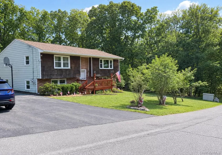 1 Walnut Trail, Mamakating, NY, 3 Bedrooms Bedrooms, 7 Rooms Rooms,1 BathroomBathrooms,Residential,For Rent,Walnut,0,1040105 1 Walnut Trail, Mamakating, NY, 3 Bedrooms Bedrooms, 7 Rooms Rooms,1 BathroomBathrooms,Residential,For Rent,Walnut,0,1040105