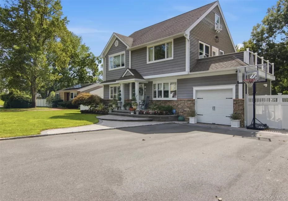8 Glen Way, Brookhaven, NY, 4 Bedrooms Bedrooms, 11 Rooms Rooms,3 BathroomsBathrooms,Residential,For Rent,Glen,0,1047485 8 Glen Way, Brookhaven, NY, 4 Bedrooms Bedrooms, 11 Rooms Rooms,3 BathroomsBathrooms,Residential,For Rent,Glen,0,1047485