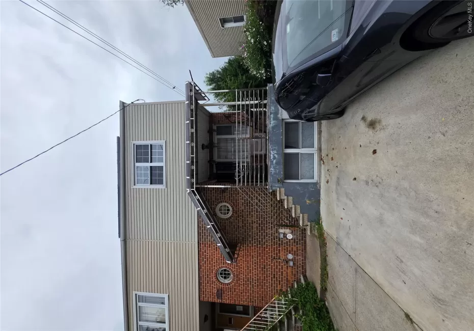 2570 Pearsall Avenue, New York, NY, 3 Bedrooms Bedrooms, 8 Rooms Rooms,2 BathroomsBathrooms,Residential,For Rent,Pearsall,0,1047544 2570 Pearsall Avenue, New York, NY, 3 Bedrooms Bedrooms, 8 Rooms Rooms,2 BathroomsBathrooms,Residential,For Rent,Pearsall,0,1047544
