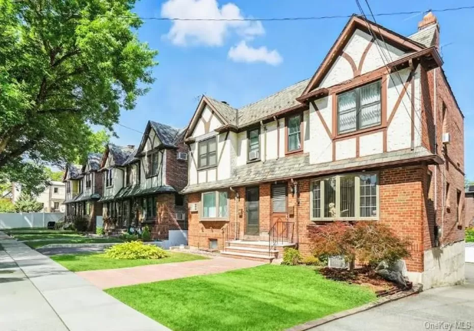 1245 Rhinelander Avenue, New York, NY, 1 Bedroom Bedrooms, 2 Rooms Rooms,1 BathroomBathrooms,Residential Lease,For Rent,Rhinelander,0,1047546 1245 Rhinelander Avenue, New York, NY, 1 Bedroom Bedrooms, 2 Rooms Rooms,1 BathroomBathrooms,Residential Lease,For Rent,Rhinelander,0,1047546