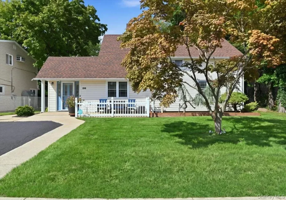 136 Tardy Lane, Hempstead, NY, 4 Bedrooms Bedrooms, 7 Rooms Rooms,2 BathroomsBathrooms,Residential,For Rent,Tardy,0,1043815 136 Tardy Lane, Hempstead, NY, 4 Bedrooms Bedrooms, 7 Rooms Rooms,2 BathroomsBathrooms,Residential,For Rent,Tardy,0,1043815
