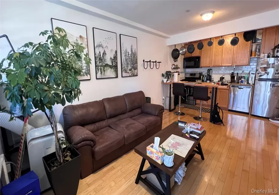 10-44 47th Avenue, New York, NY, 1 Bedroom Bedrooms, 3 Rooms Rooms,1 BathroomBathrooms,Residential Lease,For Rent,47th,0,1046339 10-44 47th Avenue, New York, NY, 1 Bedroom Bedrooms, 3 Rooms Rooms,1 BathroomBathrooms,Residential Lease,For Rent,47th,0,1046339