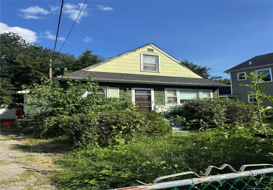 283 Doherty Avenue, Hempstead, NY, 4 Bedrooms Bedrooms, 7 Rooms Rooms,1 BathroomBathrooms,Residential,For Rent,Doherty,0,1044548 283 Doherty Avenue, Hempstead, NY, 4 Bedrooms Bedrooms, 7 Rooms Rooms,1 BathroomBathrooms,Residential,For Rent,Doherty,0,1044548
