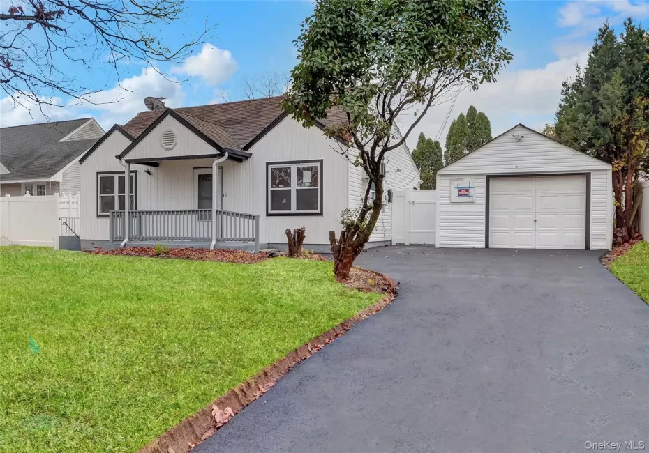 12 Carlls Path, Babylon, NY, 3 Bedrooms Bedrooms, 8 Rooms Rooms,2 BathroomsBathrooms,Residential,For Rent,Carlls,0,1047543 12 Carlls Path, Babylon, NY, 3 Bedrooms Bedrooms, 8 Rooms Rooms,2 BathroomsBathrooms,Residential,For Rent,Carlls,0,1047543