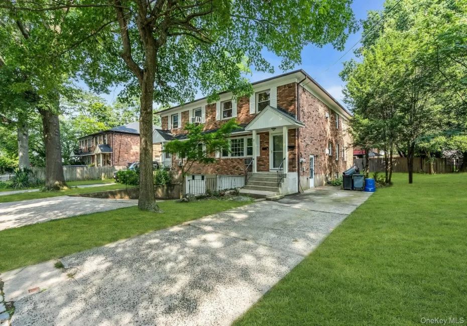 7 Anchorage Road, North Hempstead, NY, 3 Bedrooms Bedrooms, 8 Rooms Rooms,2 BathroomsBathrooms,Residential Lease,For Rent,Anchorage,0,1047791 7 Anchorage Road, North Hempstead, NY, 3 Bedrooms Bedrooms, 8 Rooms Rooms,2 BathroomsBathrooms,Residential Lease,For Rent,Anchorage,0,1047791