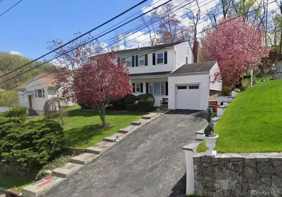 9 Valley View Drive, Yonkers, NY, 4 Bedrooms Bedrooms, 8 Rooms Rooms,3 BathroomsBathrooms,Residential,For Rent,Valley View,0,1045608 9 Valley View Drive, Yonkers, NY, 4 Bedrooms Bedrooms, 8 Rooms Rooms,3 BathroomsBathrooms,Residential,For Rent,Valley View,0,1045608