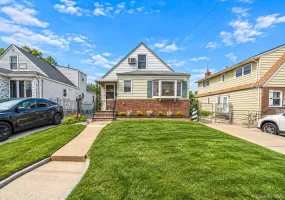 8118 260th Street, New York, NY, 4 Bedrooms Bedrooms, 8 Rooms Rooms,2 BathroomsBathrooms,Residential,For Rent,260th,0,1043775 8118 260th Street, New York, NY, 4 Bedrooms Bedrooms, 8 Rooms Rooms,2 BathroomsBathrooms,Residential,For Rent,260th,0,1043775