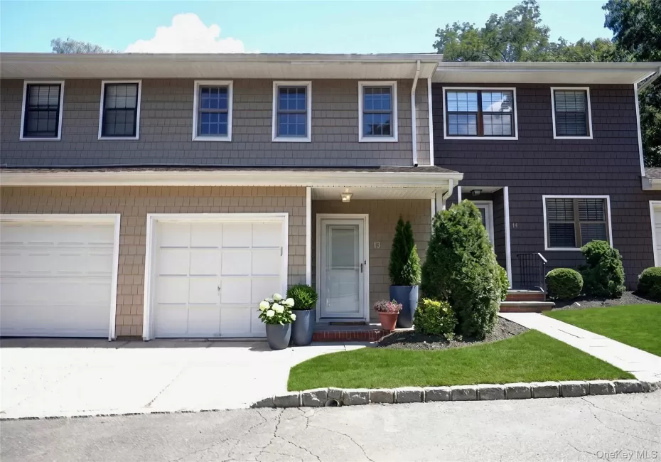 13 Pine Street, Huntington, NY, 2 Bedrooms Bedrooms, 5 Rooms Rooms,2 BathroomsBathrooms,Residential,For Rent,Pine,0,1045641 13 Pine Street, Huntington, NY, 2 Bedrooms Bedrooms, 5 Rooms Rooms,2 BathroomsBathrooms,Residential,For Rent,Pine,0,1045641