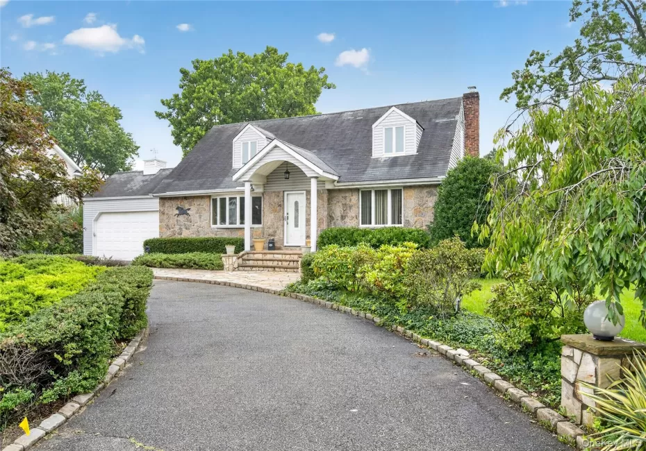 146 Longwood Avenue, North Hempstead, NY, 4 Bedrooms Bedrooms, 7 Rooms Rooms,2 BathroomsBathrooms,Residential,For Rent,Longwood,0,1043253 146 Longwood Avenue, North Hempstead, NY, 4 Bedrooms Bedrooms, 7 Rooms Rooms,2 BathroomsBathrooms,Residential,For Rent,Longwood,0,1043253