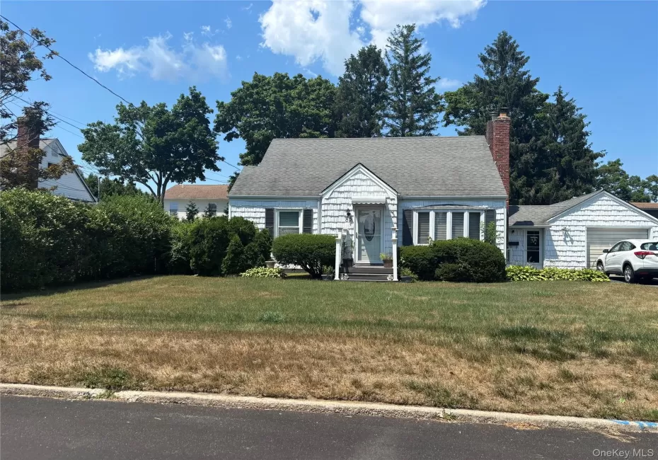 85 Harris Street, Brookhaven, NY, 3 Bedrooms Bedrooms, 7 Rooms Rooms,1 BathroomBathrooms,Residential,For Rent,Harris,0,1046489 85 Harris Street, Brookhaven, NY, 3 Bedrooms Bedrooms, 7 Rooms Rooms,1 BathroomBathrooms,Residential,For Rent,Harris,0,1046489