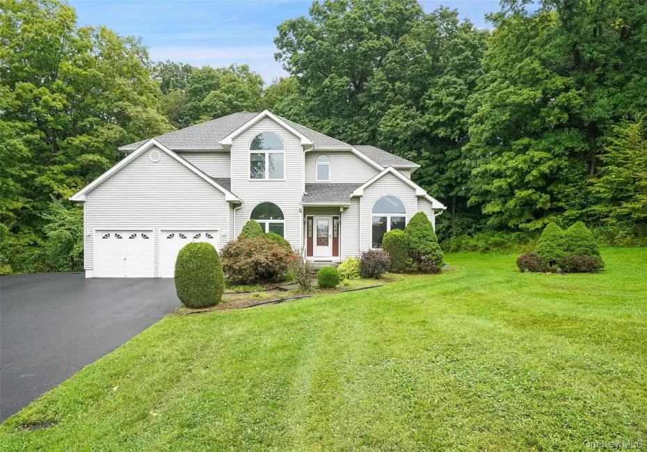 18 Bray Farm Lane, La Grange, NY, 4 Bedrooms Bedrooms, 13 Rooms Rooms,2 BathroomsBathrooms,Residential,For Rent,Bray Farm,0,1047464 18 Bray Farm Lane, La Grange, NY, 4 Bedrooms Bedrooms, 13 Rooms Rooms,2 BathroomsBathrooms,Residential,For Rent,Bray Farm,0,1047464