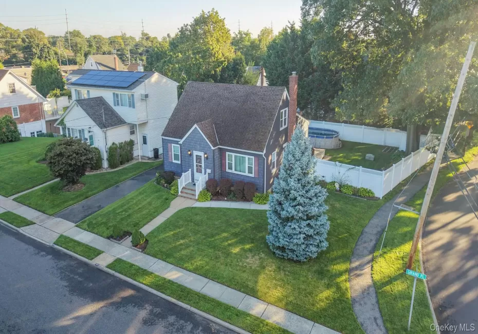 2297 Girard Place, Hempstead, NY, 4 Bedrooms Bedrooms, 8 Rooms Rooms,1 BathroomBathrooms,Residential,For Rent,Girard,0,1046677 2297 Girard Place, Hempstead, NY, 4 Bedrooms Bedrooms, 8 Rooms Rooms,1 BathroomBathrooms,Residential,For Rent,Girard,0,1046677