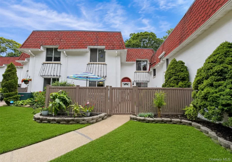 99 Skyline Drive, Brookhaven, NY, 3 Bedrooms Bedrooms, 6 Rooms Rooms,1 BathroomBathrooms,Residential,For Rent,Skyline,0,1046649 99 Skyline Drive, Brookhaven, NY, 3 Bedrooms Bedrooms, 6 Rooms Rooms,1 BathroomBathrooms,Residential,For Rent,Skyline,0,1046649