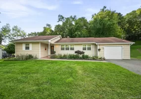 14 Pond Hill Avenue, Warwick (town), NY, 2 Bedrooms Bedrooms, 6 Rooms Rooms,2 BathroomsBathrooms,Residential,For Rent,Pond Hill,0,933935 14 Pond Hill Avenue, Warwick (town), NY, 2 Bedrooms Bedrooms, 6 Rooms Rooms,2 BathroomsBathrooms,Residential,For Rent,Pond Hill,0,933935