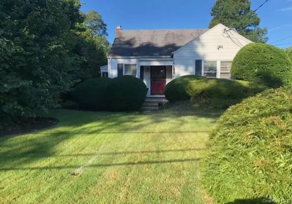 87 11th Avenue, Huntington, NY, 3 Bedrooms Bedrooms, 6 Rooms Rooms,2 BathroomsBathrooms,Residential,For Rent,11th,0,1031520 87 11th Avenue, Huntington, NY, 3 Bedrooms Bedrooms, 6 Rooms Rooms,2 BathroomsBathrooms,Residential,For Rent,11th,0,1031520