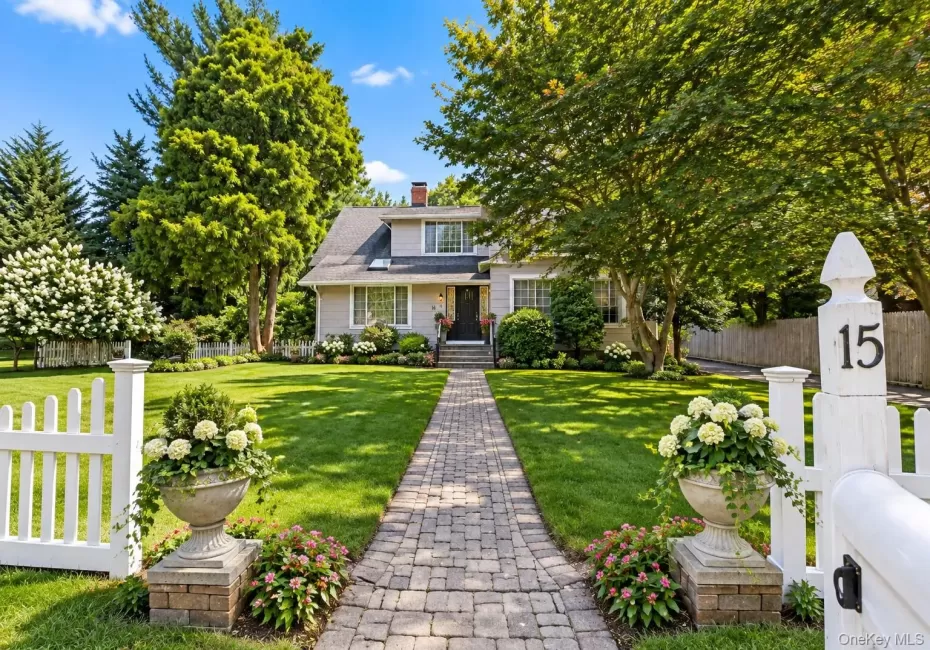 15 Main Street, Brookhaven, NY, 6 Bedrooms Bedrooms, 13 Rooms Rooms,5 BathroomsBathrooms,Residential,For Rent,Main,0,1047828 15 Main Street, Brookhaven, NY, 6 Bedrooms Bedrooms, 13 Rooms Rooms,5 BathroomsBathrooms,Residential,For Rent,Main,0,1047828