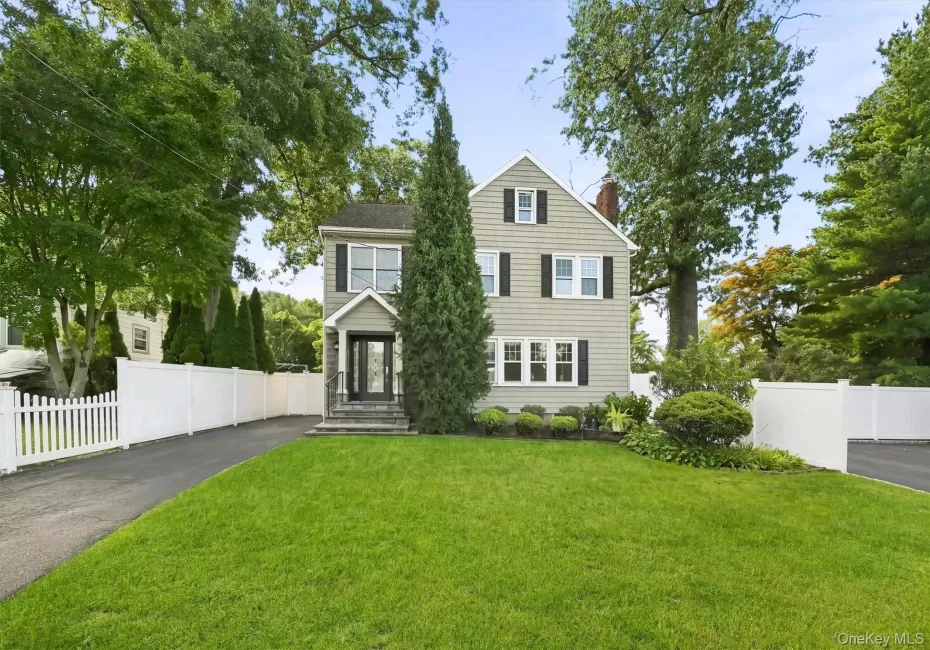 7 Atlantic Avenue, Clarkstown, NY, 5 Bedrooms Bedrooms, 9 Rooms Rooms,2 BathroomsBathrooms,Residential,For Rent,Atlantic,0,1036779 7 Atlantic Avenue, Clarkstown, NY, 5 Bedrooms Bedrooms, 9 Rooms Rooms,2 BathroomsBathrooms,Residential,For Rent,Atlantic,0,1036779