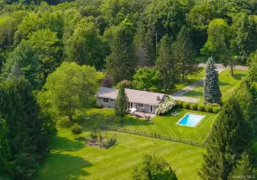 62 Frost Road, Rhinebeck, NY, 3 Bedrooms Bedrooms, 7 Rooms Rooms,2 BathroomsBathrooms,Residential,For Rent,Frost,0,1047657 62 Frost Road, Rhinebeck, NY, 3 Bedrooms Bedrooms, 7 Rooms Rooms,2 BathroomsBathrooms,Residential,For Rent,Frost,0,1047657