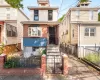 1787 Randall Avenue, New York, NY, 4 Bedrooms Bedrooms, 6 Rooms Rooms,1 BathroomBathrooms,Residential,For Rent,Randall,0,1047589 1787 Randall Avenue, New York, NY, 4 Bedrooms Bedrooms, 6 Rooms Rooms,1 BathroomBathrooms,Residential,For Rent,Randall,0,1047589