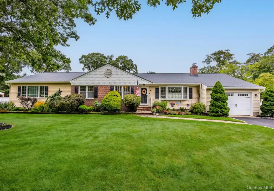 67 Broadway, Smithtown, NY, 4 Bedrooms Bedrooms, 8 Rooms Rooms,3 BathroomsBathrooms,Residential,For Rent,Broadway,0,1047638 67 Broadway, Smithtown, NY, 4 Bedrooms Bedrooms, 8 Rooms Rooms,3 BathroomsBathrooms,Residential,For Rent,Broadway,0,1047638