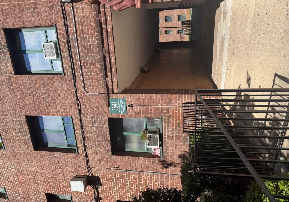 1641 Metropolitan Avenue, New York, NY, 1 Bedroom Bedrooms, 3 Rooms Rooms,1 BathroomBathrooms,Residential,For Rent,Metropolitan,0,1047967 1641 Metropolitan Avenue, New York, NY, 1 Bedroom Bedrooms, 3 Rooms Rooms,1 BathroomBathrooms,Residential,For Rent,Metropolitan,0,1047967
