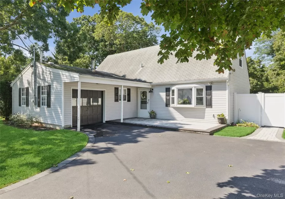 26 Avenue D, Islip, NY, 4 Bedrooms Bedrooms, 8 Rooms Rooms,2 BathroomsBathrooms,Residential,For Rent,Avenue D,0,1047322 26 Avenue D, Islip, NY, 4 Bedrooms Bedrooms, 8 Rooms Rooms,2 BathroomsBathrooms,Residential,For Rent,Avenue D,0,1047322