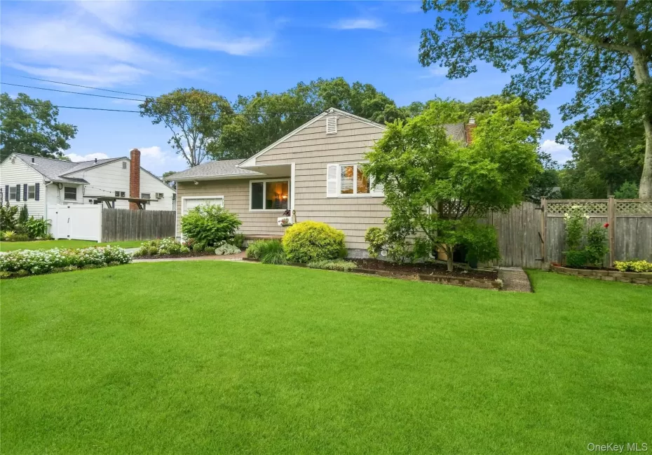 77 Lumur Drive, Islip, NY, 3 Bedrooms Bedrooms, 8 Rooms Rooms,2 BathroomsBathrooms,Residential,For Rent,Lumur,0,1043590 77 Lumur Drive, Islip, NY, 3 Bedrooms Bedrooms, 8 Rooms Rooms,2 BathroomsBathrooms,Residential,For Rent,Lumur,0,1043590