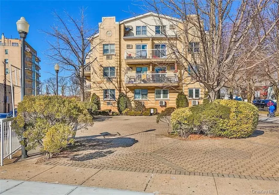 4808 Bedford Avenue, New York, NY, 1 Bedroom Bedrooms, 3 Rooms Rooms,1 BathroomBathrooms,Residential,For Rent,Bedford,0,1047672 4808 Bedford Avenue, New York, NY, 1 Bedroom Bedrooms, 3 Rooms Rooms,1 BathroomBathrooms,Residential,For Rent,Bedford,0,1047672