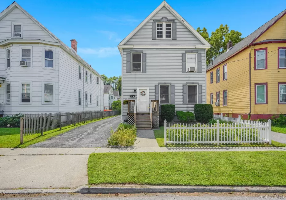 25 Taylor Avenue, Poughkeepsie, NY, 3 Bedrooms Bedrooms, 8 Rooms Rooms,2 BathroomsBathrooms,Residential,For Rent,Taylor,0,1042187 25 Taylor Avenue, Poughkeepsie, NY, 3 Bedrooms Bedrooms, 8 Rooms Rooms,2 BathroomsBathrooms,Residential,For Rent,Taylor,0,1042187