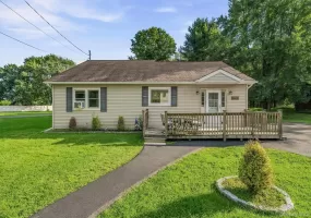21 Midway Drive, Chester Town, NY, 3 Bedrooms Bedrooms, 7 Rooms Rooms,1 BathroomBathrooms,Residential,For Rent,Midway,0,1044454 21 Midway Drive, Chester Town, NY, 3 Bedrooms Bedrooms, 7 Rooms Rooms,1 BathroomBathrooms,Residential,For Rent,Midway,0,1044454