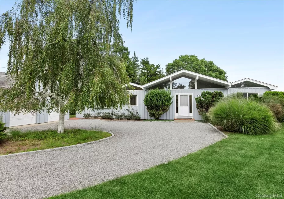 7 Pond Road, East Hampton, NY, 4 Bedrooms Bedrooms, 8 Rooms Rooms,2 BathroomsBathrooms,Residential,For Rent,Pond,0,1046558 7 Pond Road, East Hampton, NY, 4 Bedrooms Bedrooms, 8 Rooms Rooms,2 BathroomsBathrooms,Residential,For Rent,Pond,0,1046558