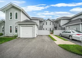 704 Fenway Road, Smithtown, NY, 2 Bedrooms Bedrooms, 5 Rooms Rooms,2 BathroomsBathrooms,Residential,For Rent,Fenway,0,1047751 704 Fenway Road, Smithtown, NY, 2 Bedrooms Bedrooms, 5 Rooms Rooms,2 BathroomsBathrooms,Residential,For Rent,Fenway,0,1047751