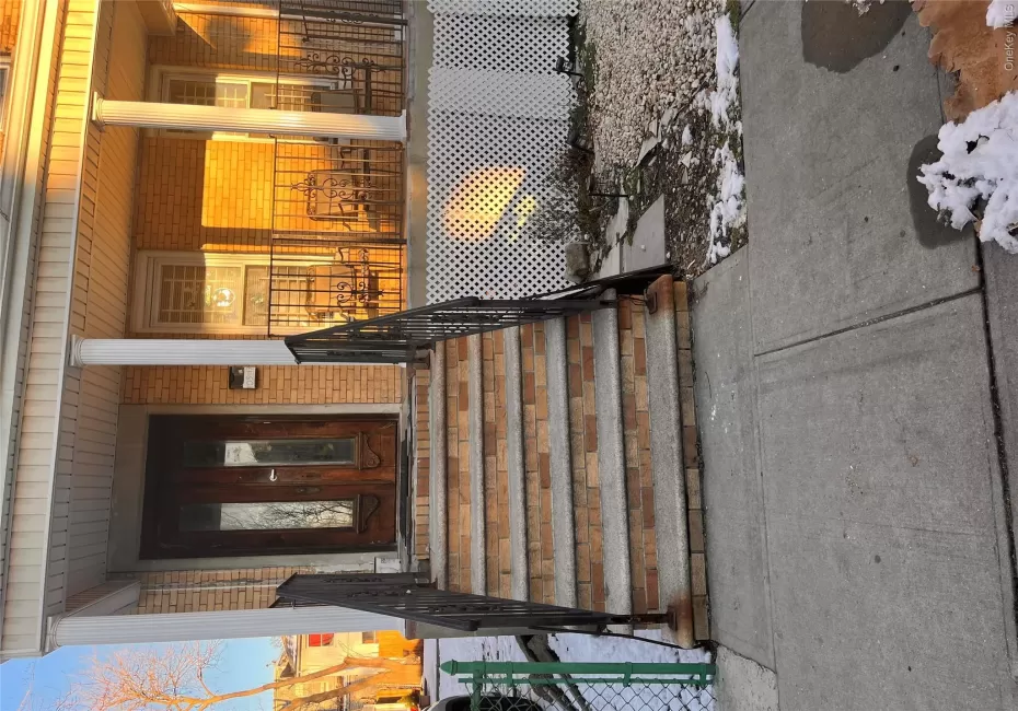 10517 170th Street, New York, NY, 3 Bedrooms Bedrooms, 6 Rooms Rooms,2 BathroomsBathrooms,Residential Lease,For Rent,170th,0,1047666 10517 170th Street, New York, NY, 3 Bedrooms Bedrooms, 6 Rooms Rooms,2 BathroomsBathrooms,Residential Lease,For Rent,170th,0,1047666