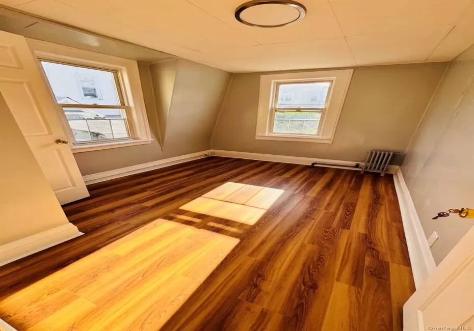 89-10 182nd Street, New York, NY, 3 Bedrooms Bedrooms, 6 Rooms Rooms,1 BathroomBathrooms,Residential Lease,For Rent,182nd,0,1048224 89-10 182nd Street, New York, NY, 3 Bedrooms Bedrooms, 6 Rooms Rooms,1 BathroomBathrooms,Residential Lease,For Rent,182nd,0,1048224