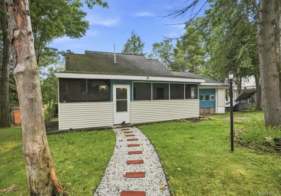 143 Eastside Drive, Out Of Area, NY, 2 Bedrooms Bedrooms, 4 Rooms Rooms,1 BathroomBathrooms,Residential,For Rent,Eastside,0,1047723 143 Eastside Drive, Out Of Area, NY, 2 Bedrooms Bedrooms, 4 Rooms Rooms,1 BathroomBathrooms,Residential,For Rent,Eastside,0,1047723