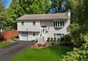 27 Will Rogers Lane, Clarkstown, NY, 4 Bedrooms Bedrooms, 10 Rooms Rooms,2 BathroomsBathrooms,Residential,For Rent,Will Rogers,0,1047522 27 Will Rogers Lane, Clarkstown, NY, 4 Bedrooms Bedrooms, 10 Rooms Rooms,2 BathroomsBathrooms,Residential,For Rent,Will Rogers,0,1047522
