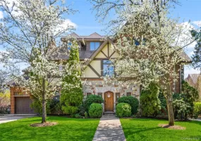 106 Carver Terrace, Yonkers, NY, 4 Bedrooms Bedrooms, 12 Rooms Rooms,4 BathroomsBathrooms,Residential,For Rent,Carver,0,988593 106 Carver Terrace, Yonkers, NY, 4 Bedrooms Bedrooms, 12 Rooms Rooms,4 BathroomsBathrooms,Residential,For Rent,Carver,0,988593
