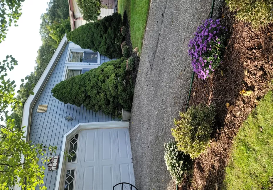 131 Village Circle, Brookhaven, NY, 2 Bedrooms Bedrooms, 6 Rooms Rooms,2 BathroomsBathrooms,Residential,For Rent,Village,0,1001366 131 Village Circle, Brookhaven, NY, 2 Bedrooms Bedrooms, 6 Rooms Rooms,2 BathroomsBathrooms,Residential,For Rent,Village,0,1001366