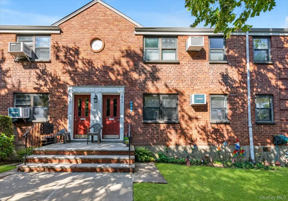 19-10 202nd Street, New York, NY, 2 Bedrooms Bedrooms, 5 Rooms Rooms,1 BathroomBathrooms,Residential,For Rent,202nd,0,1044452 19-10 202nd Street, New York, NY, 2 Bedrooms Bedrooms, 5 Rooms Rooms,1 BathroomBathrooms,Residential,For Rent,202nd,0,1044452