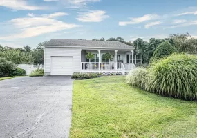39 Creekside Drive, Brookhaven, NY, 3 Bedrooms Bedrooms, 7 Rooms Rooms,2 BathroomsBathrooms,Residential,For Rent,Creekside,0,1045796 39 Creekside Drive, Brookhaven, NY, 3 Bedrooms Bedrooms, 7 Rooms Rooms,2 BathroomsBathrooms,Residential,For Rent,Creekside,0,1045796