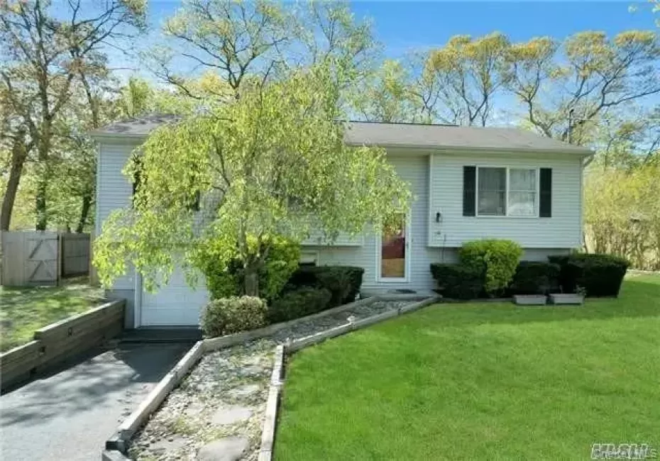 16 Prince Street, Brookhaven, NY, 3 Bedrooms Bedrooms, 6 Rooms Rooms,2 BathroomsBathrooms,Residential,For Rent,Prince,0,1047040 16 Prince Street, Brookhaven, NY, 3 Bedrooms Bedrooms, 6 Rooms Rooms,2 BathroomsBathrooms,Residential,For Rent,Prince,0,1047040