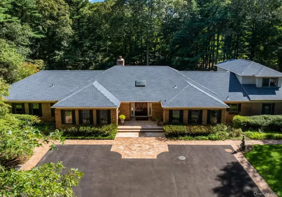 10 Laurel Woods Drive, Oyster Bay, NY, 6 Bedrooms Bedrooms, 11 Rooms Rooms,6 BathroomsBathrooms,Residential,For Rent,Laurel Woods,0,1043804 10 Laurel Woods Drive, Oyster Bay, NY, 6 Bedrooms Bedrooms, 11 Rooms Rooms,6 BathroomsBathrooms,Residential,For Rent,Laurel Woods,0,1043804