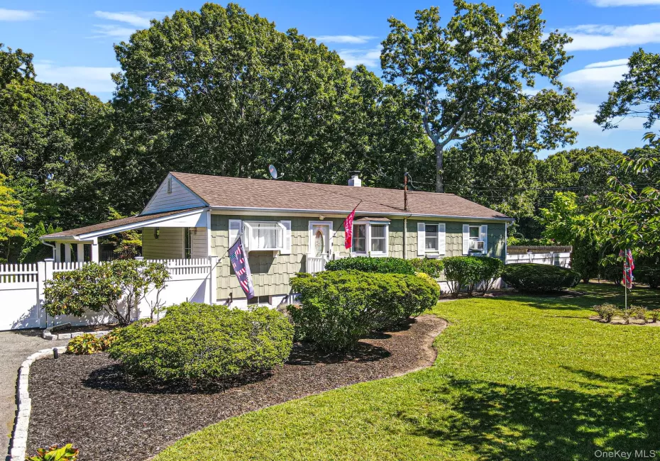 152 Grand Avenue, Brookhaven, NY, 3 Bedrooms Bedrooms, 6 Rooms Rooms,1 BathroomBathrooms,Residential,For Rent,Grand,0,1048036 152 Grand Avenue, Brookhaven, NY, 3 Bedrooms Bedrooms, 6 Rooms Rooms,1 BathroomBathrooms,Residential,For Rent,Grand,0,1048036